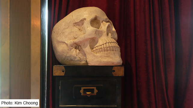 IKKI TREC KL Gentlemen's Bar Skull