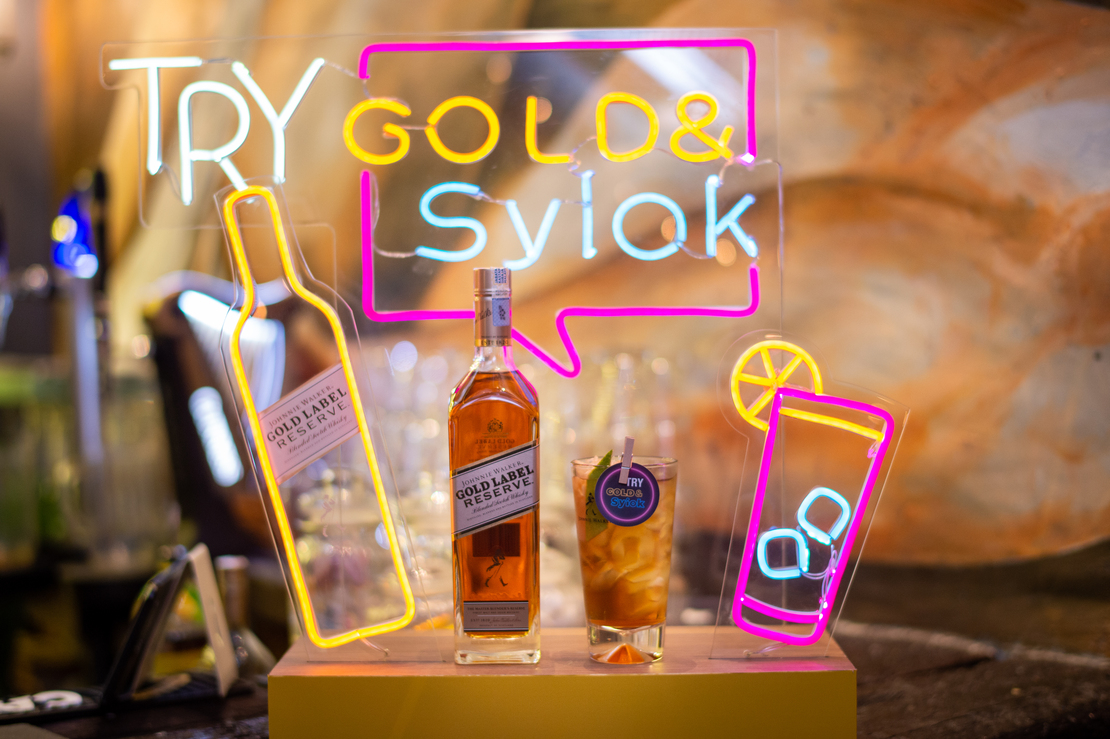 Drink local – Johnnie Walker Gold& Syiok