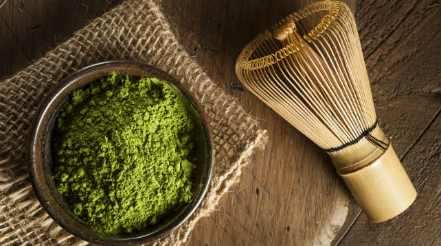 https://www.thirstmag.com/uploadfiles/images/contents/drinks/article/Matcha-powder-chasen.jpg