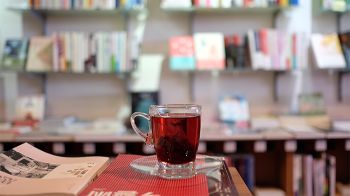 Cafes-with-books-n-arts.jpg